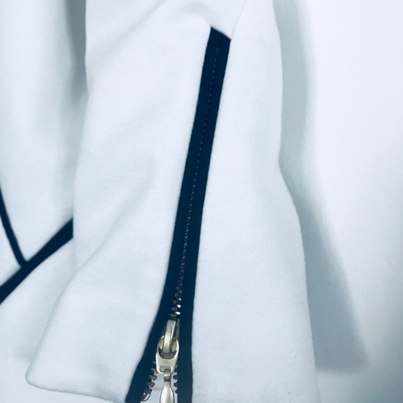 Lightweight Blazer - Picture 2 of 5